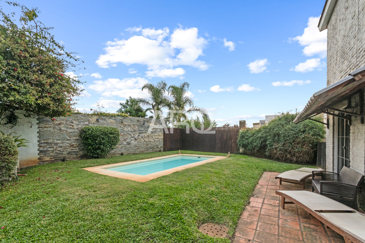 Casa ID.443 - Hermosa residencia a pasos de la Rambla