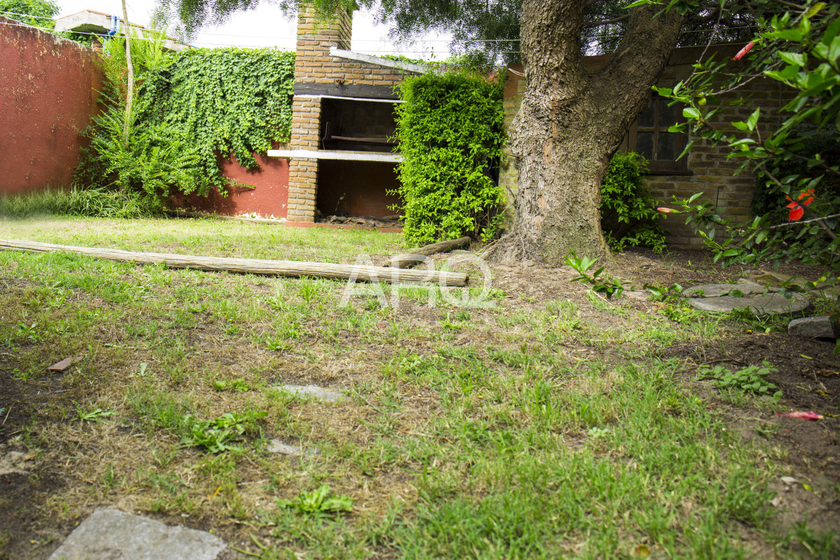 Casa ID.414 - 4 Dormitorios 3 Baños, El pinar Viva el Sueño: La Casa Ideal para su Familia en un Entorno Seguro y Acogedor