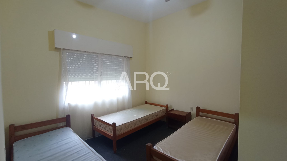 Casa ID.409 - Casa Tradicional en Piriápolis: Amplia, Cálida y Bien Ubicada