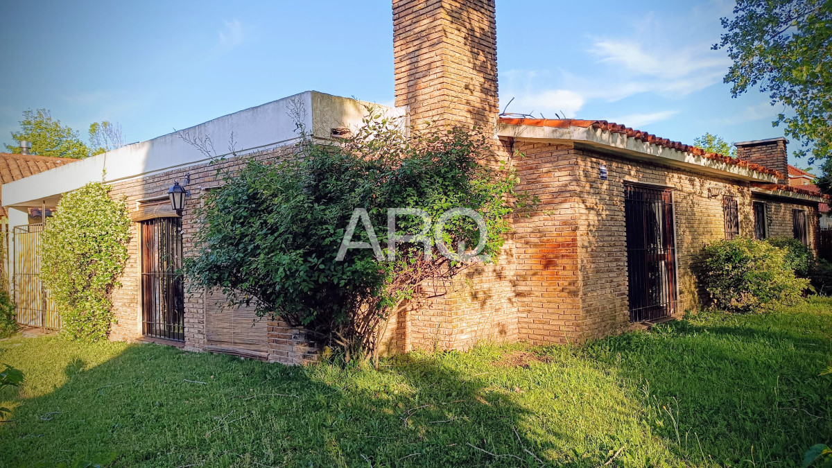 Casa ID.399 - Shangrila Sur 3 dormitorios 2 baños