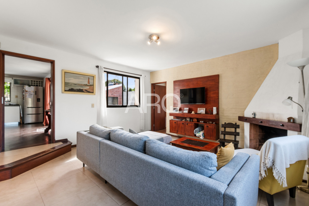 Casa ID.438 - Pinar Sur 4 dormitorios 4 baños