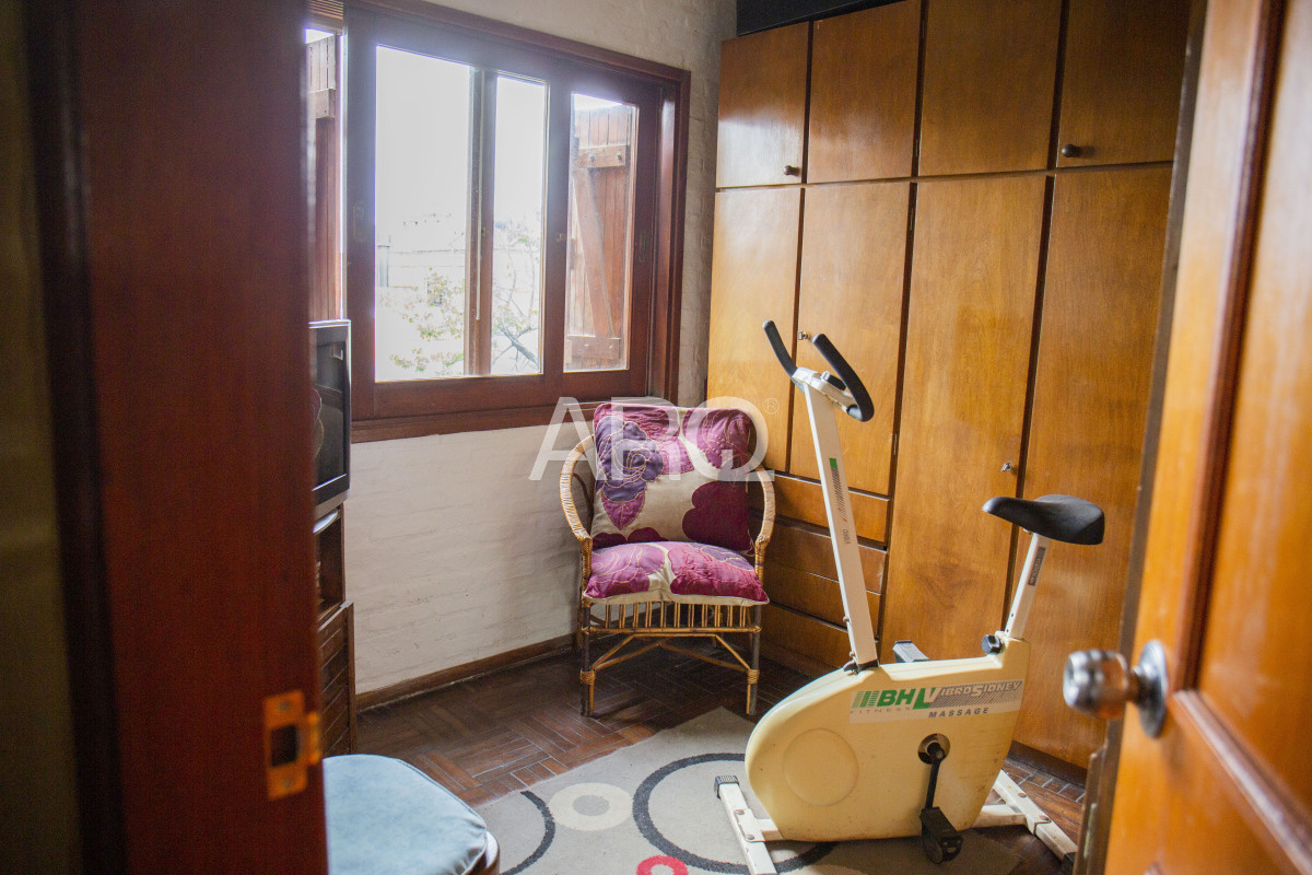 Casa ID.414 - 4 Dormitorios 3 Baños, El pinar Viva el Sueño: La Casa Ideal para su Familia en un Entorno Seguro y Acogedor