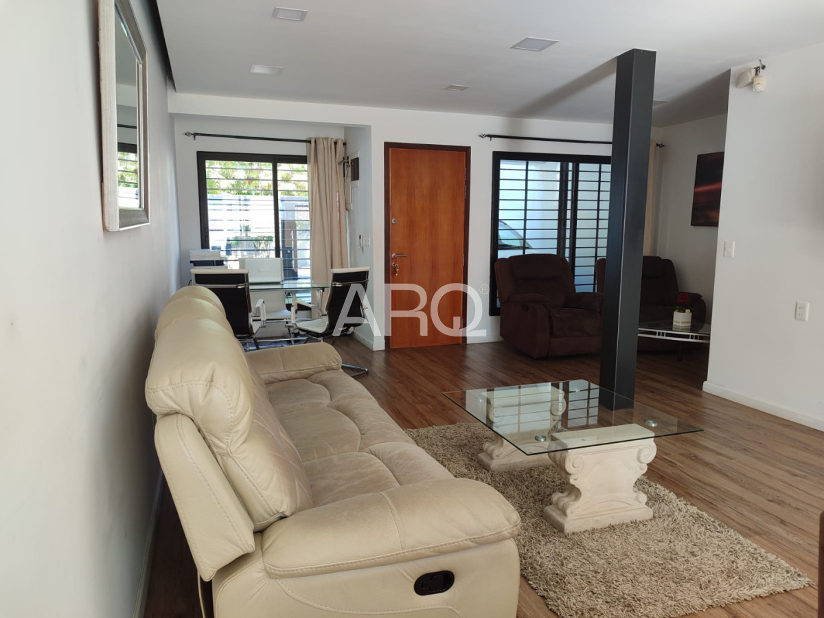 Casa ID.606 - 4 dormitorios y 4 baños en Pocitos