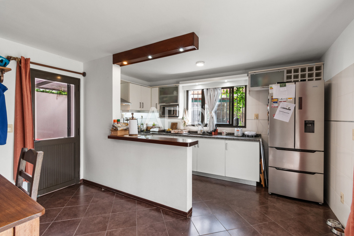 Casa ID.438 - Pinar Sur 4 dormitorios 4 baños