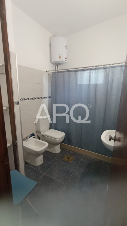 Casa ID.409 - Casa Tradicional en Piriápolis: Amplia, Cálida y Bien Ubicada