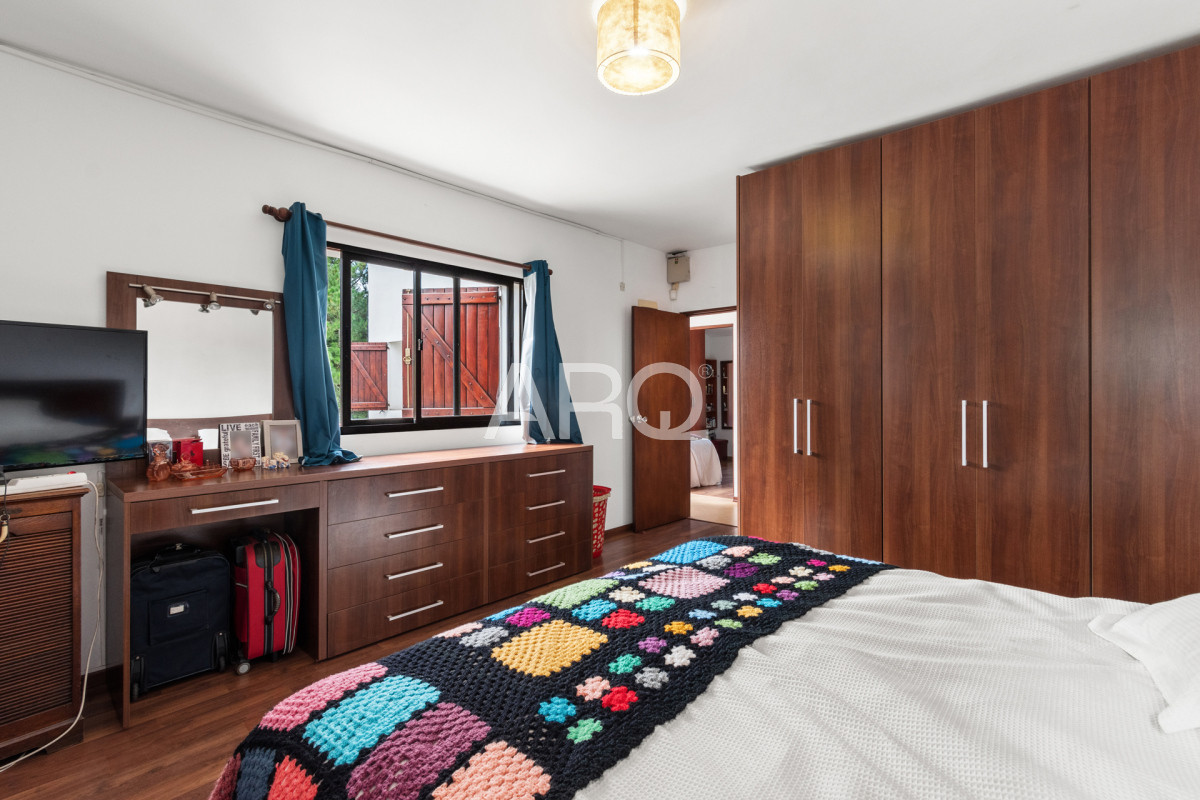 Casa ID.438 - Pinar Sur 4 dormitorios 4 baños