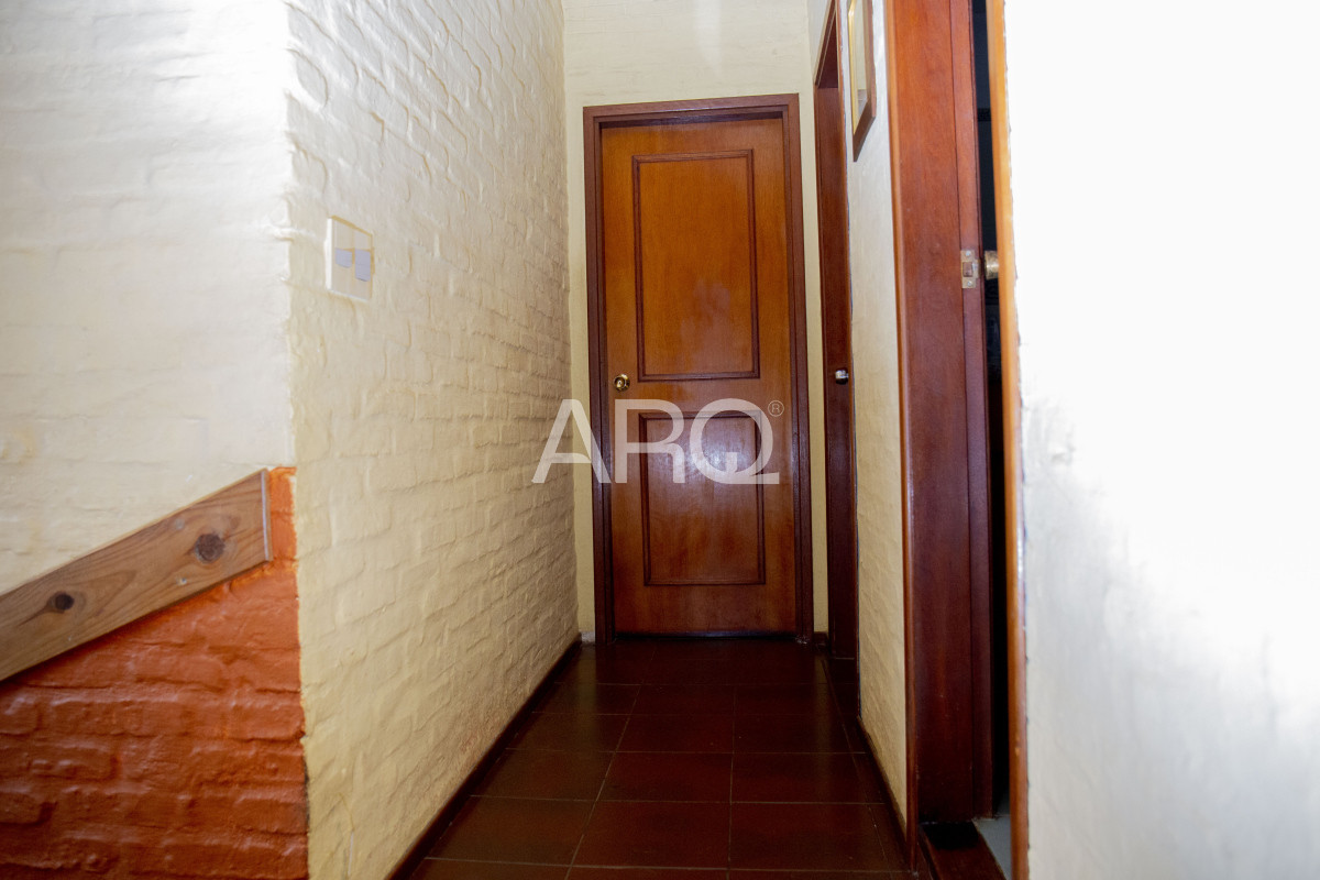 Casa ID.414 - 4 Dormitorios 3 Baños, El pinar Viva el Sueño: La Casa Ideal para su Familia en un Entorno Seguro y Acogedor