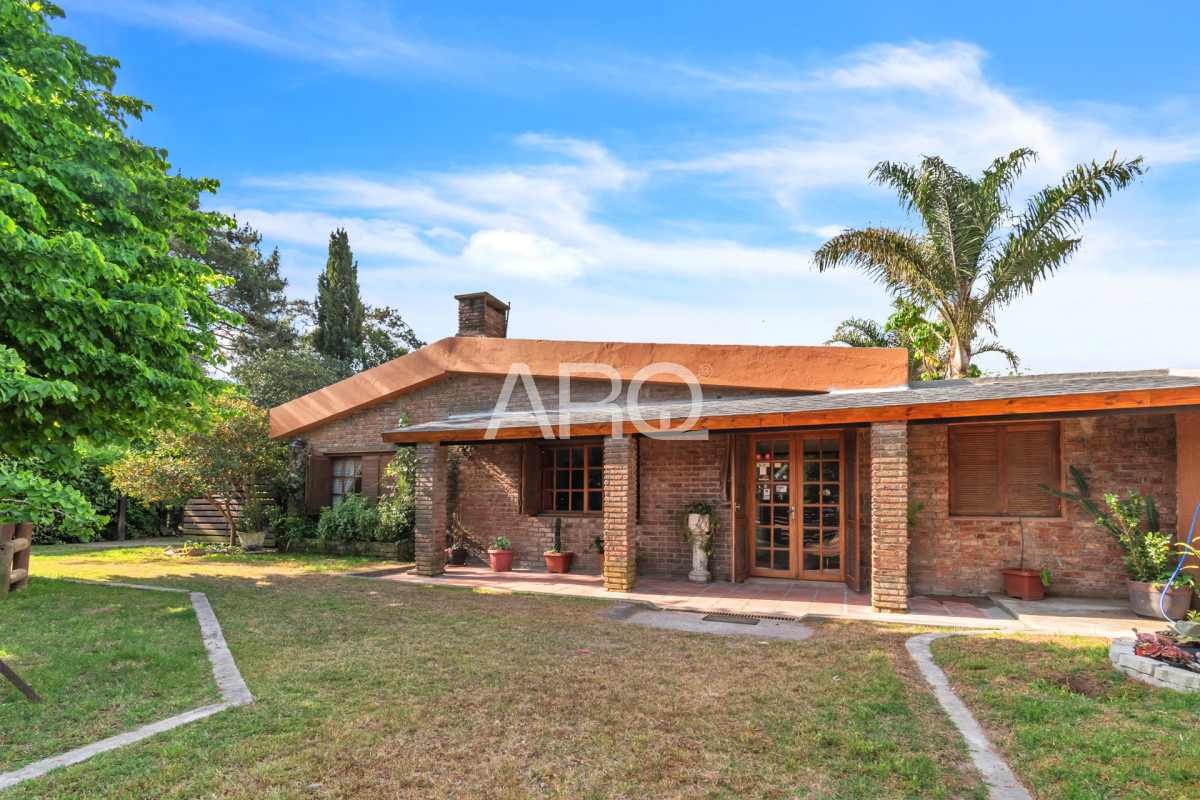 Casa ID.398 - Pinar Sur zona comercial 2 dormitorios y servicio