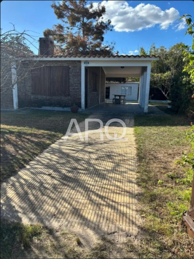 Casa ID.572 - Alquiler de 3 dormitorios a pasos del mar con piscina y amplio terreno en Fortín de Santa Rosa