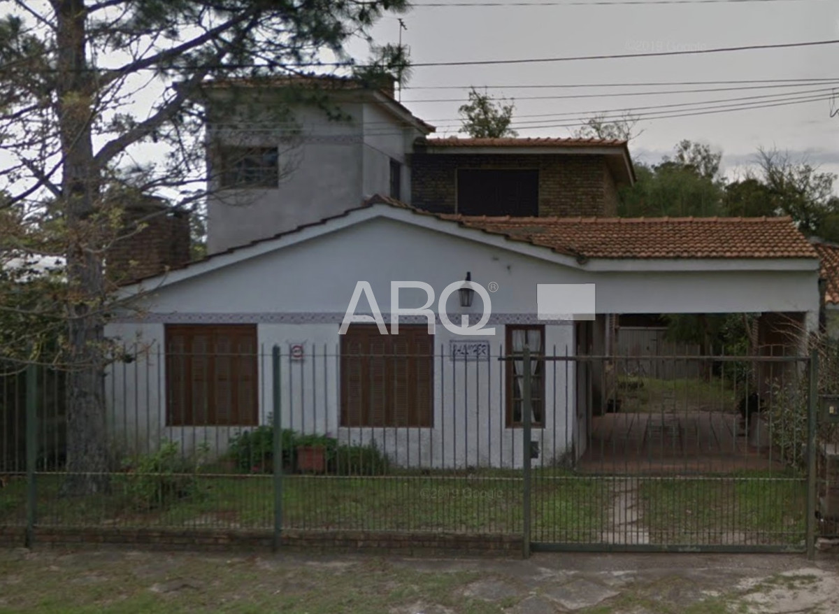 Casa ID.298 - Casa La Floresta 3 dormitorios 2 baños a pasos del mar!!
