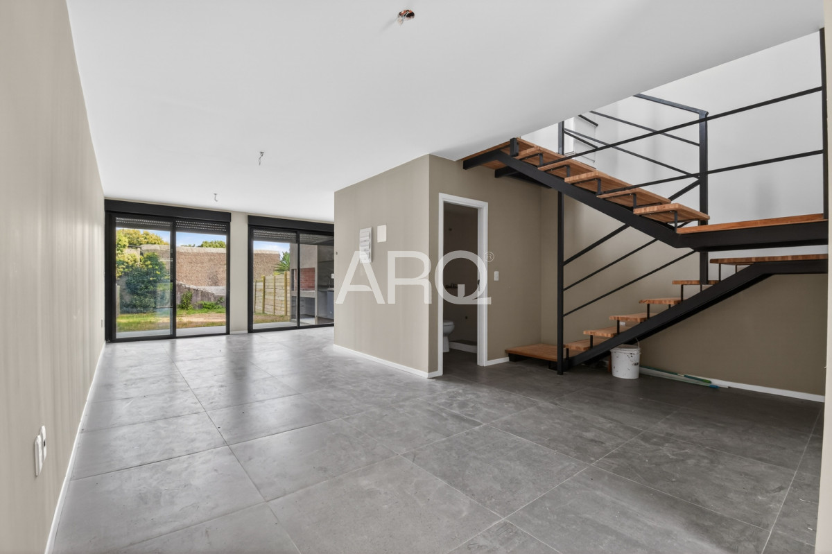 Casa ID.536 - 3 dormitorios en Parque de Solymar en PH