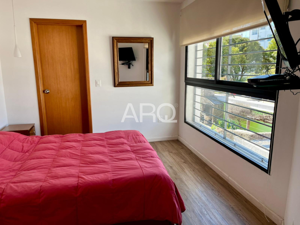 Casa ID.606 - 4 dormitorios y 4 baños en Pocitos