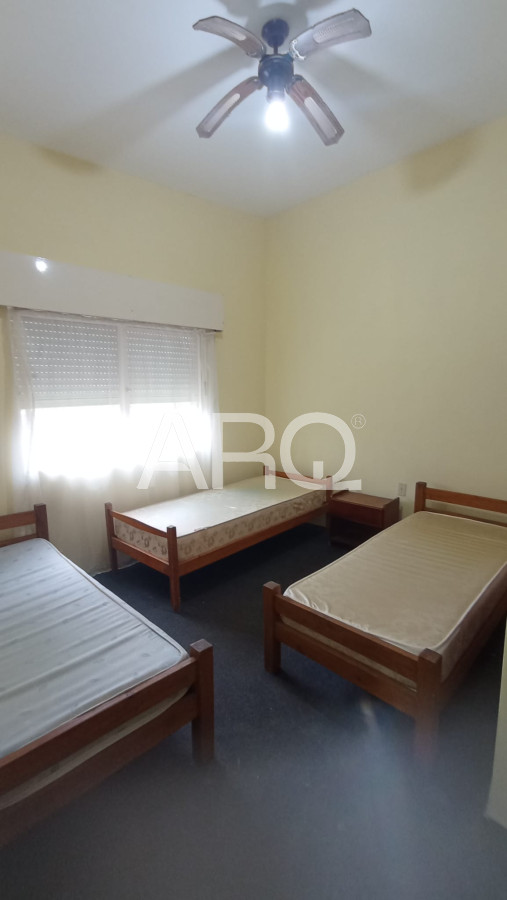 Casa ID.409 - Casa Tradicional en Piriápolis: Amplia, Cálida y Bien Ubicada