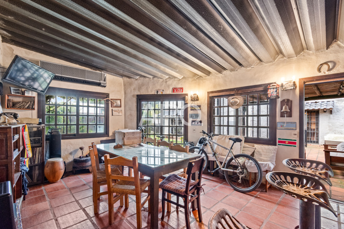 Casa ID.443 - Hermosa residencia a pasos de la Rambla