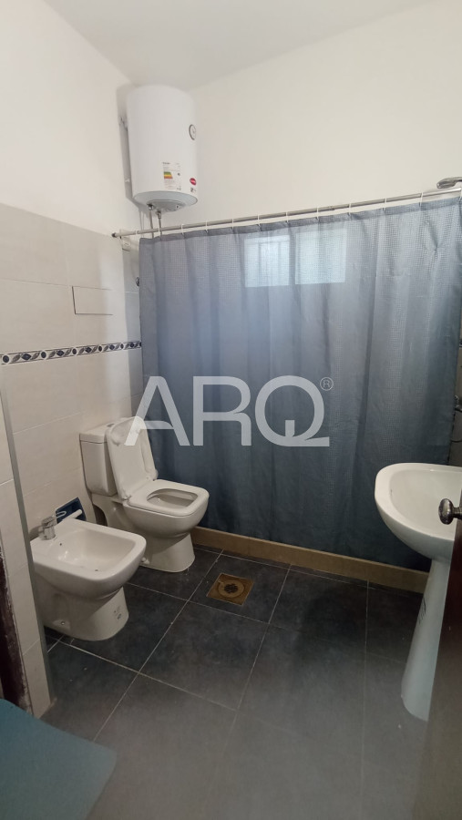 Casa ID.409 - Casa Tradicional en Piriápolis: Amplia, Cálida y Bien Ubicada