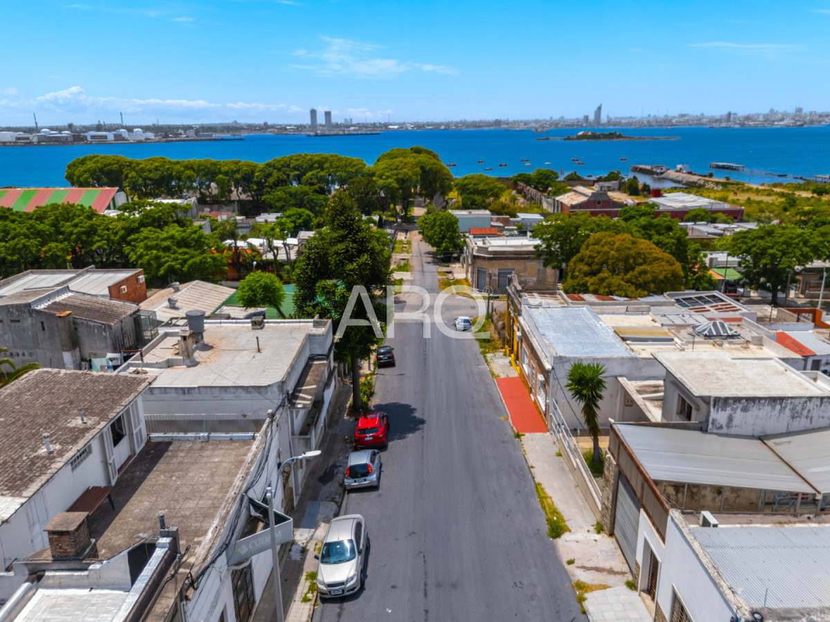 Casa ID.537 - PH en Cerro 2 dormitorios con vista al mar, azotea transitable 