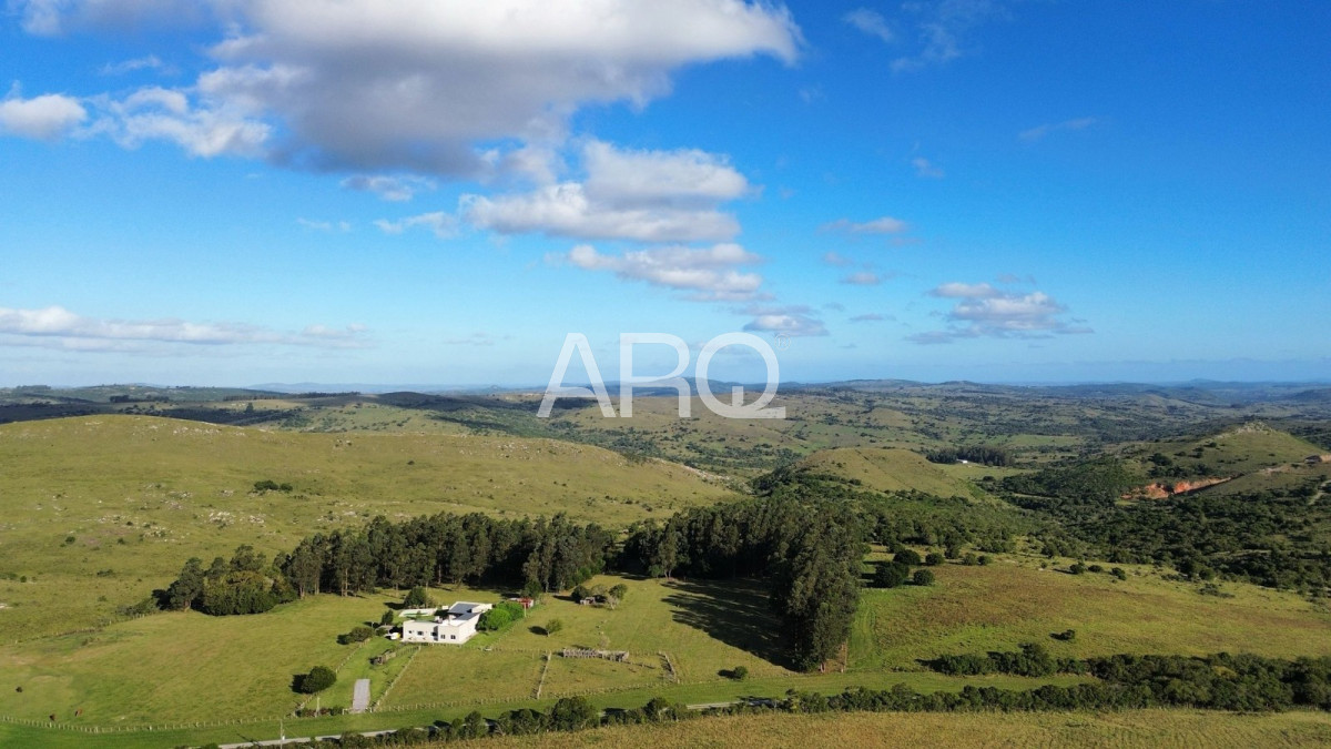 Chacra ID.663 - Se vende excepcional chacra en Villa Edén.