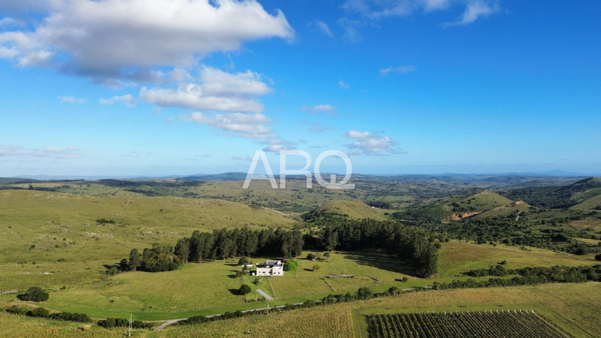 Chacra ID.663 - Se vende excepcional chacra en Villa Edén.