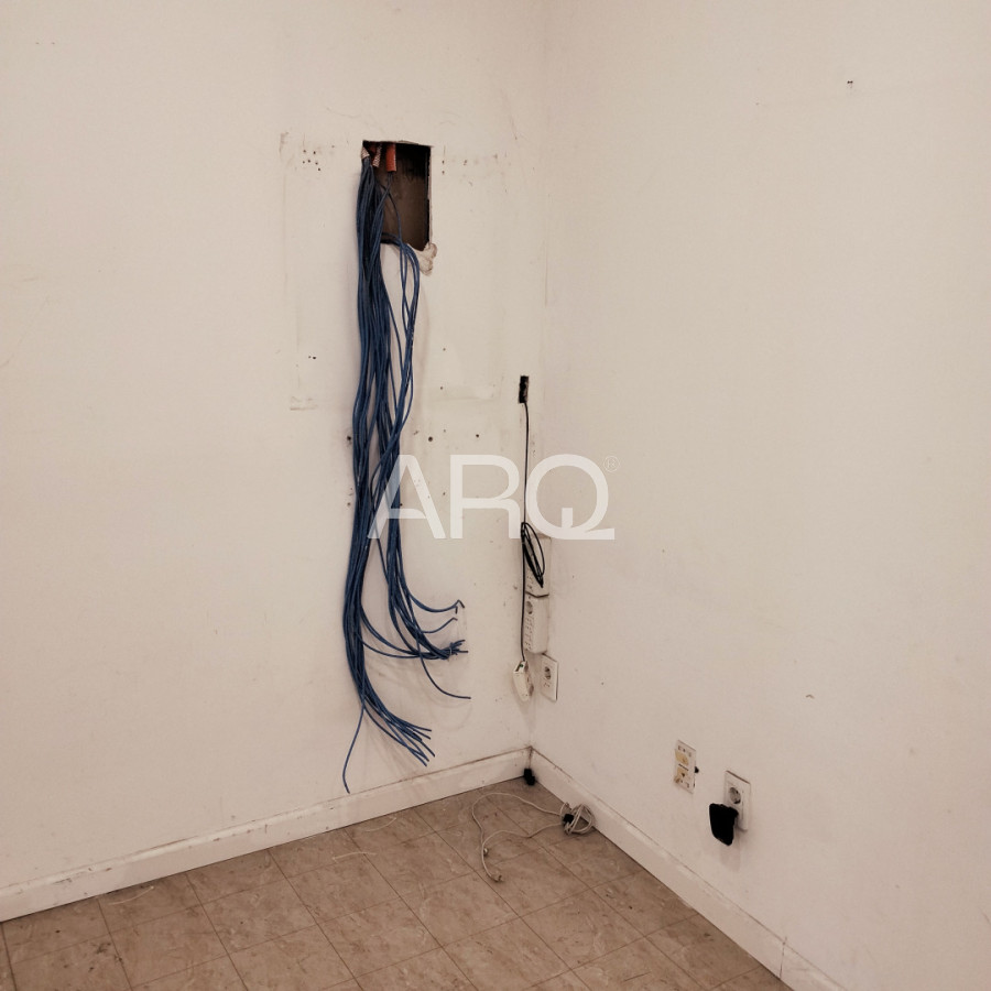 Local Comercial ID.659 - Alquiler de Amplio Local en Pocitos Nuevo
