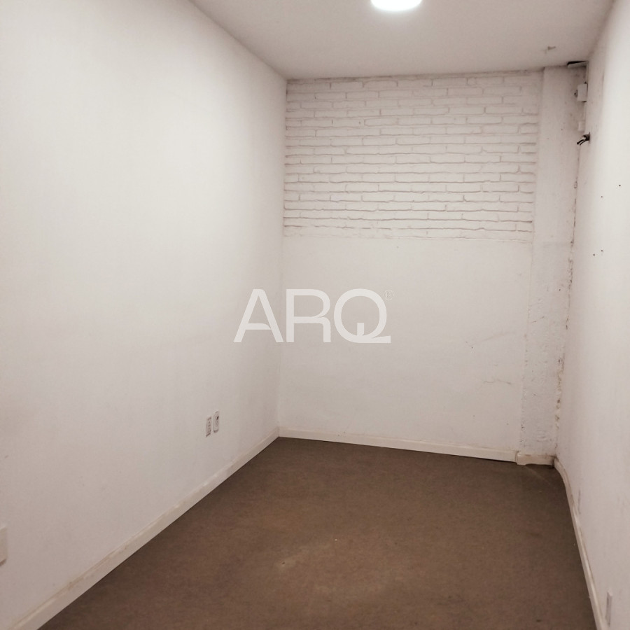 Local Comercial ID.659 - Alquiler de Amplio Local en Pocitos Nuevo