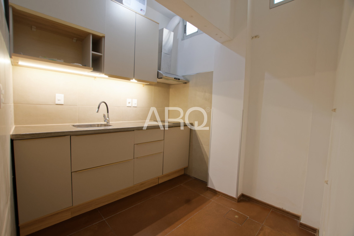 Apartamento ID.653 - Apartamento de 2 dormitorios totalmente renovado en Punta Carretas.