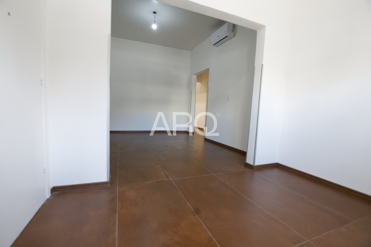 Apartamento ID.653 - Apartamento de 2 dormitorios totalmente renovado en Punta Carretas.