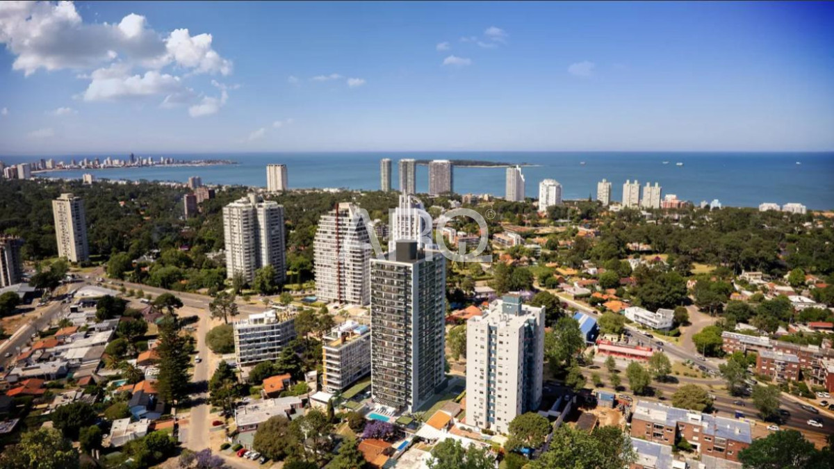 Apartamento ID.529 - 2 dormitorios sobre Ave. Roosevelt, Playa Mansa. Entrega 2030