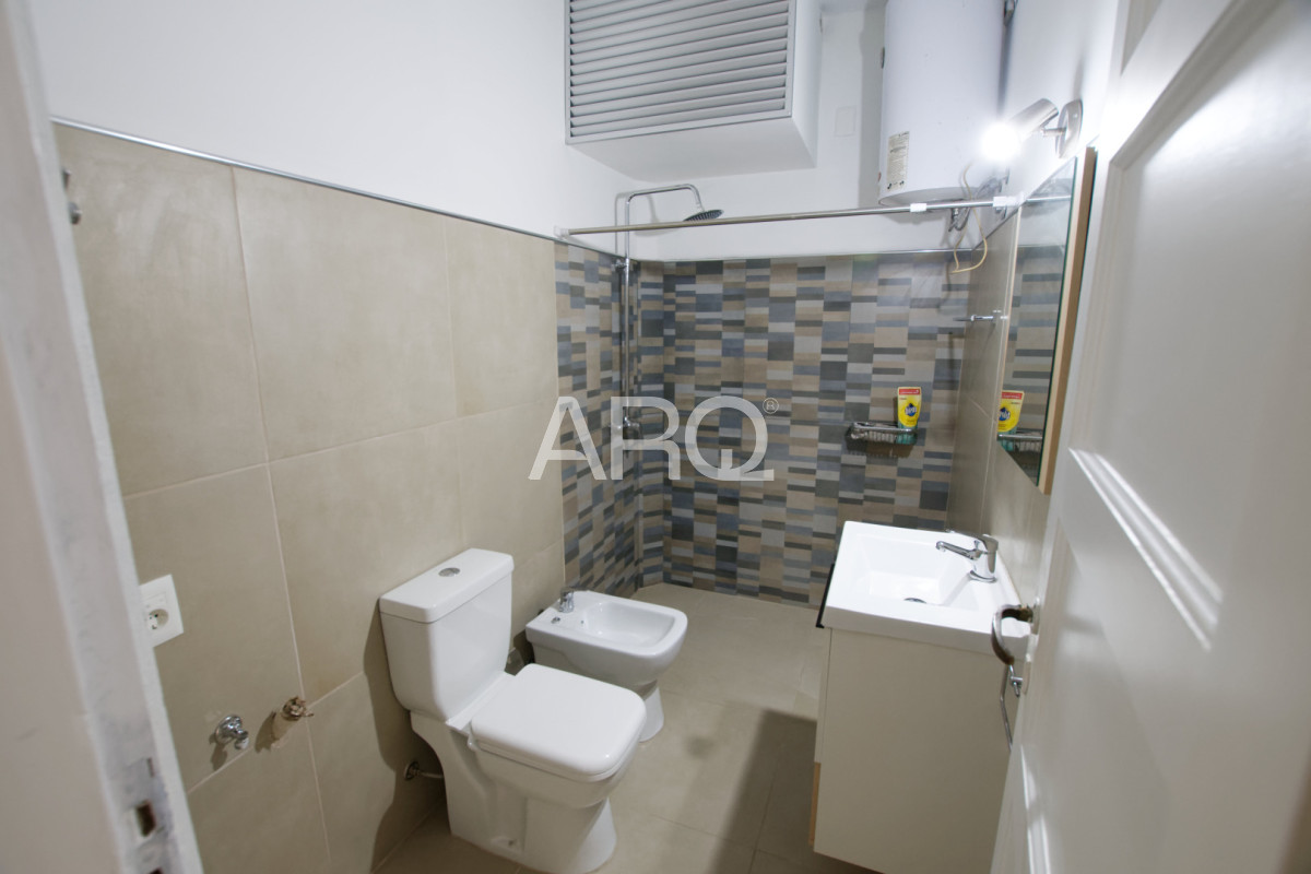 Apartamento ID.653 - Apartamento de 2 dormitorios totalmente renovado en Punta Carretas.