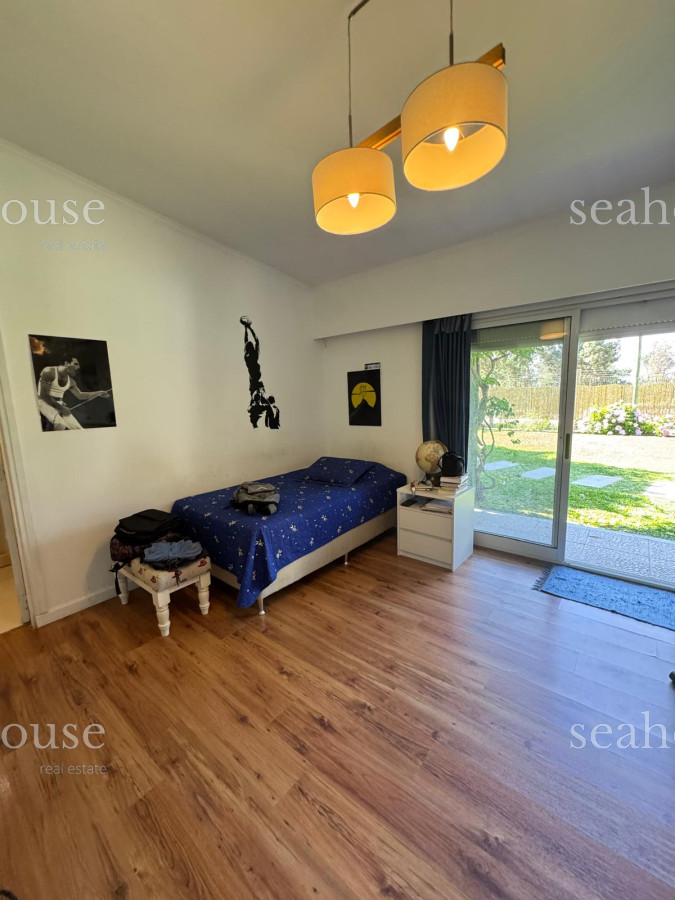 Casa Ref.1136 - Espectacular casa en venta Barrio Cordoba , Punta del Este, cerca de colegios, zona comercial y a 5 minutos de la playa