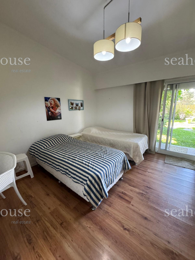 Casa Ref.1136 - Espectacular casa en venta Barrio Cordoba , Punta del Este, cerca de colegios, zona comercial y a 5 minutos de la playa
