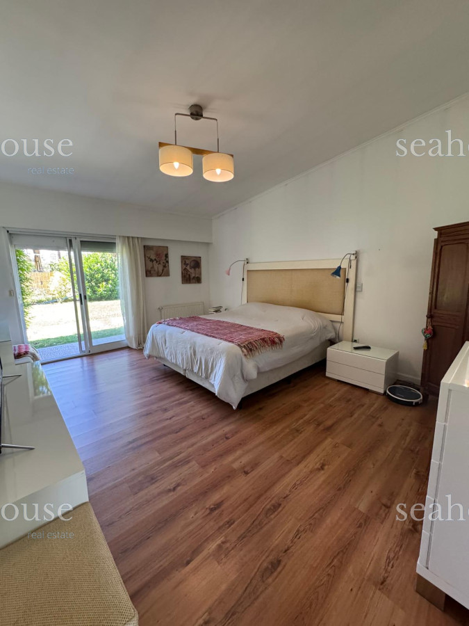 Casa Ref.1136 - Espectacular casa en venta Barrio Cordoba , Punta del Este, cerca de colegios, zona comercial y a 5 minutos de la playa