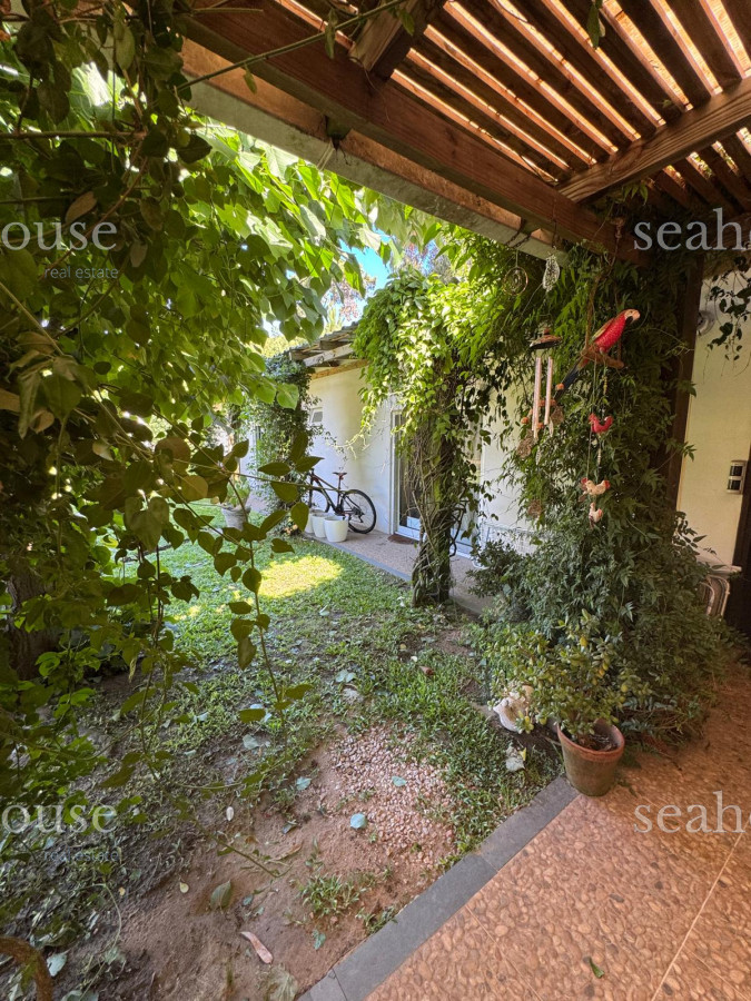 Casa Ref.1136 - Espectacular casa en venta Barrio Cordoba , Punta del Este, cerca de colegios, zona comercial y a 5 minutos de la playa