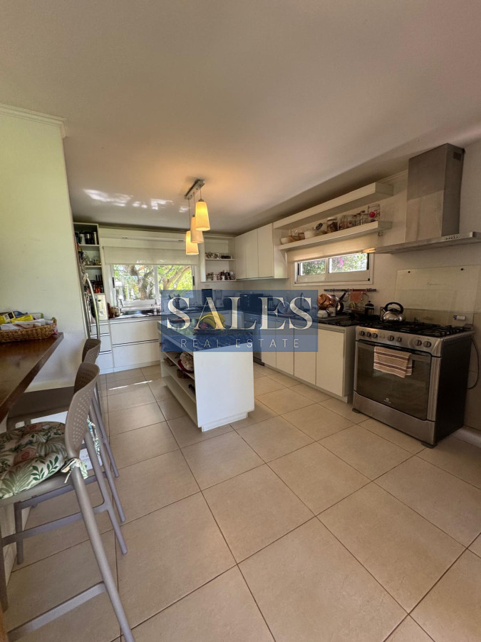 Casa ID.1107 - Espectacular casa en venta Barrio Cordoba , Punta del Este, cerca de colegios, zona comercial y a 5 minutos de la playa