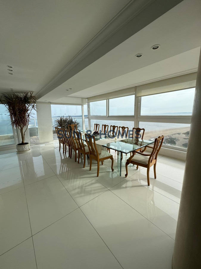 Apartamento ID.290 - Hermoso Penthouse con los mejores atardeceres de Playa Mansa y la mejor vista al mar