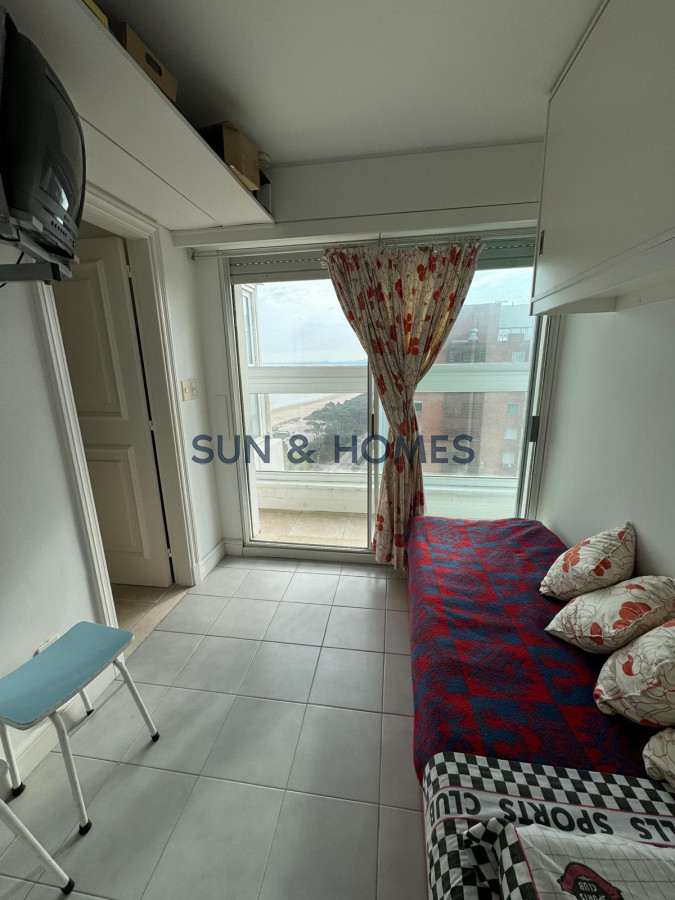 Apartamento ID.290 - Hermoso Penthouse con los mejores atardeceres de Playa Mansa y la mejor vista al mar