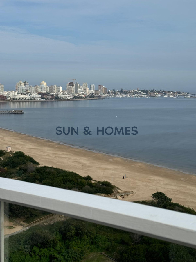 Apartamento ID.290 - Hermoso Penthouse con los mejores atardeceres de Playa Mansa y la mejor vista al mar