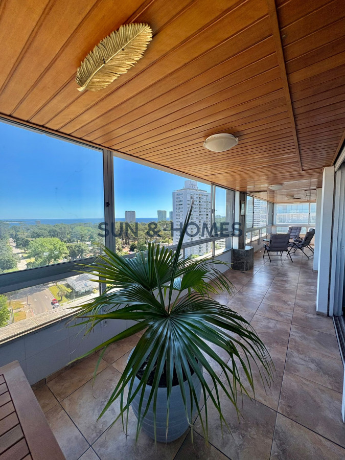 Apartamento ID.528 - Divino Penthouse en venta sobre Roosevelt de 2 dormitorios