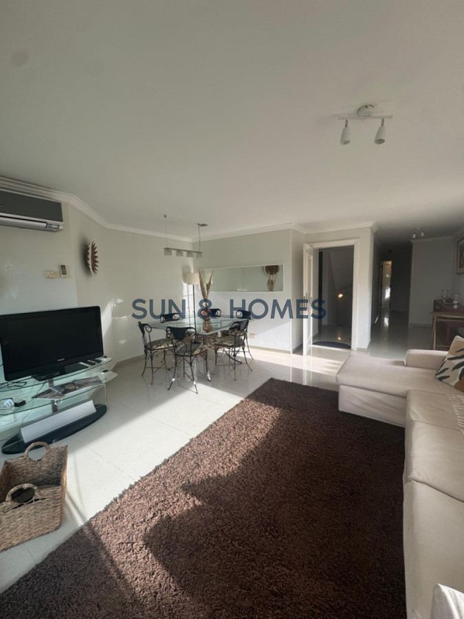 Apartamento ID.541 - OPORTUNIDAD divino apartamento con balcon y parrilla a una cuadra de la playa 