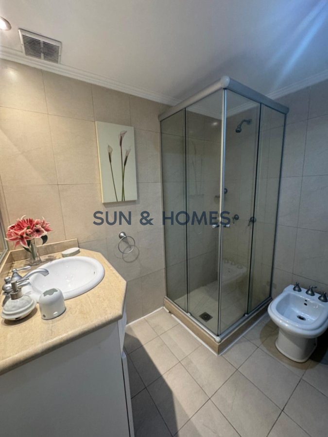 Apartamento ID.541 - OPORTUNIDAD divino apartamento con balcon y parrilla a una cuadra de la playa 