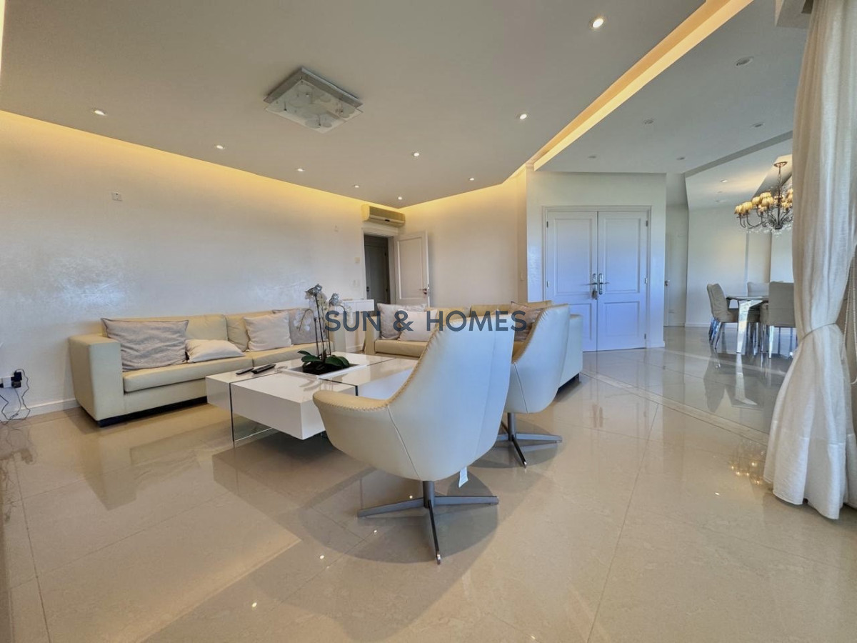 Apartamento ID.460 - Maravilloso apartamento en primera linea playa mansa 