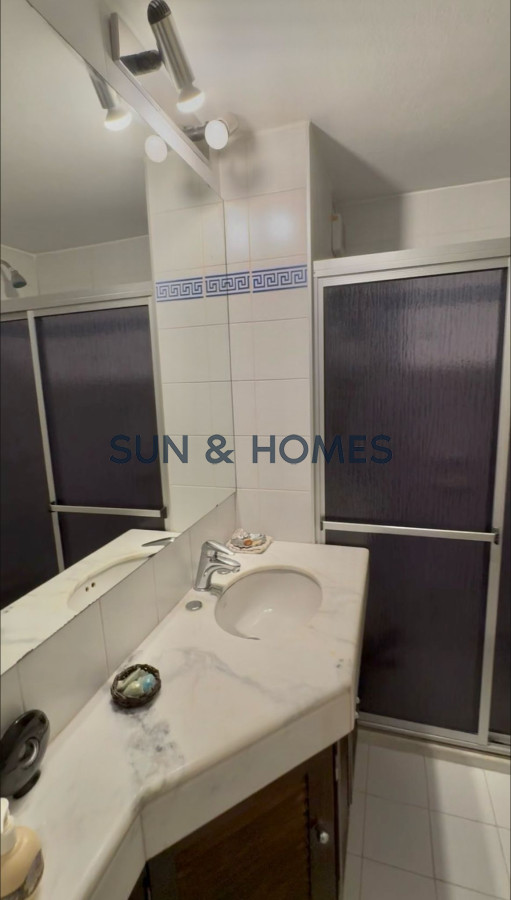 Apartamento ID.444 - Oportunidad apartamento en venta a 2 cuadras de Playa Brava y 3 de Playa Mansa