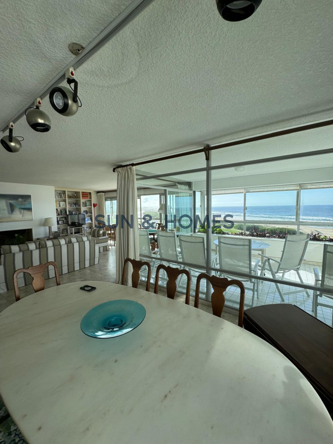 Apartamento ID.260 - Espectacular y exclusivo apartamento en venta con la mejor vista al mar y al amanecer en Punta del Este 