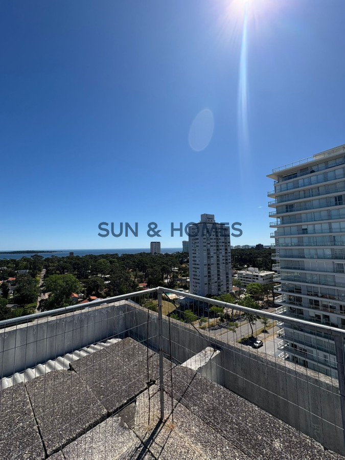 Apartamento ID.528 - Divino Penthouse en venta sobre Roosevelt de 2 dormitorios