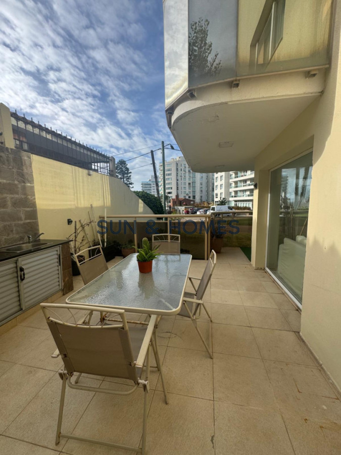 Apartamento ID.541 - OPORTUNIDAD divino apartamento con balcon y parrilla a una cuadra de la playa 