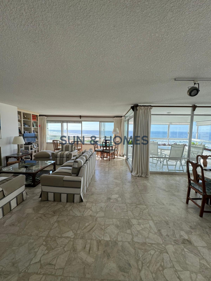 Apartamento ID.260 - Espectacular y exclusivo apartamento en venta con la mejor vista al mar y al amanecer en Punta del Este 