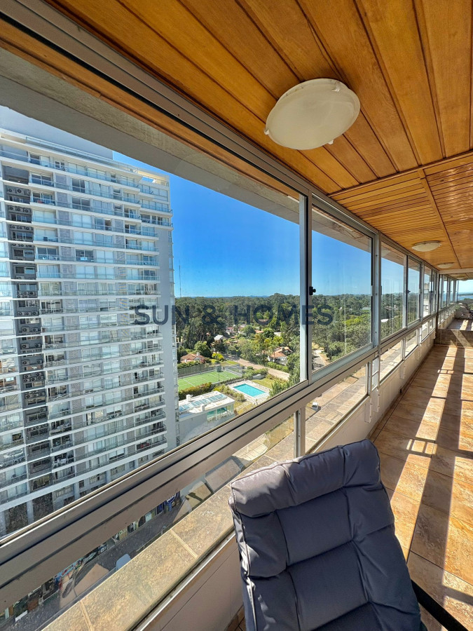 Apartamento ID.528 - Divino Penthouse en venta sobre Roosevelt de 2 dormitorios