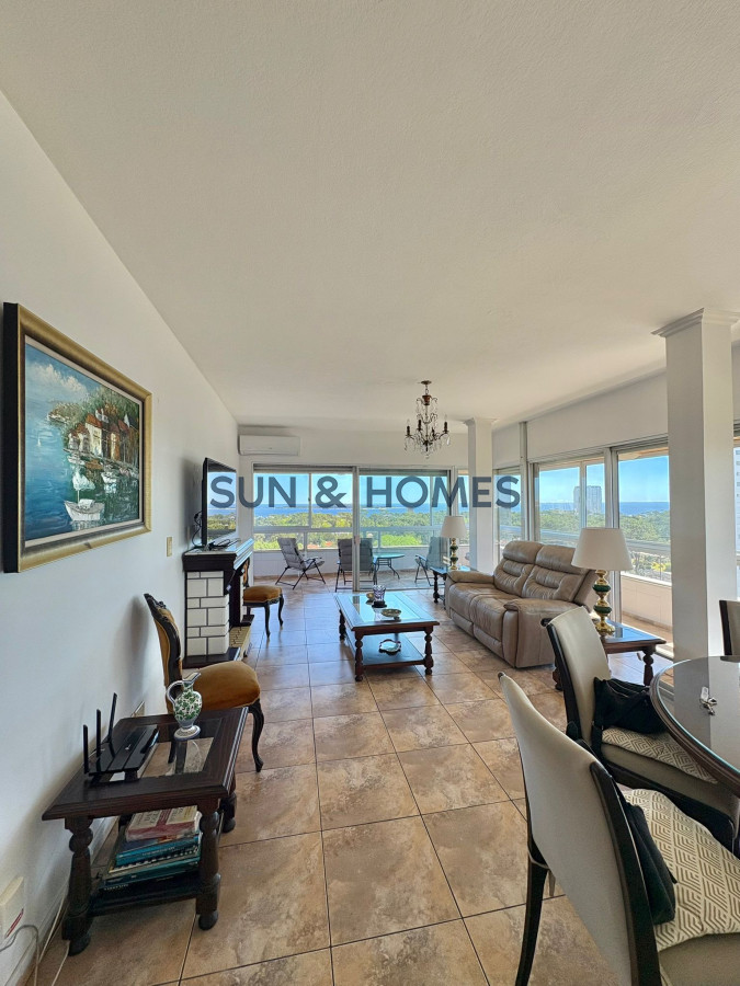 Apartamento ID.528 - Divino Penthouse en venta sobre Roosevelt de 2 dormitorios