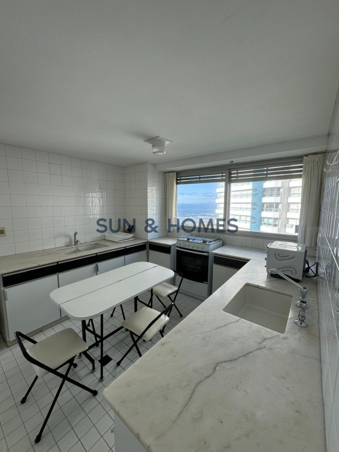 Apartamento ID.260 - Espectacular y exclusivo apartamento en venta con la mejor vista al mar y al amanecer en Punta del Este 