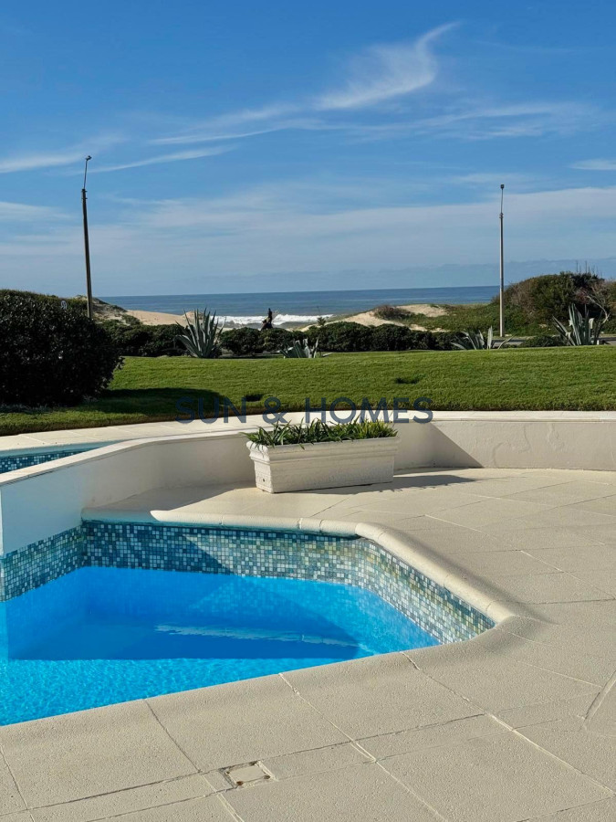 Apartamento ID.260 - Espectacular y exclusivo apartamento en venta con la mejor vista al mar y al amanecer en Punta del Este 