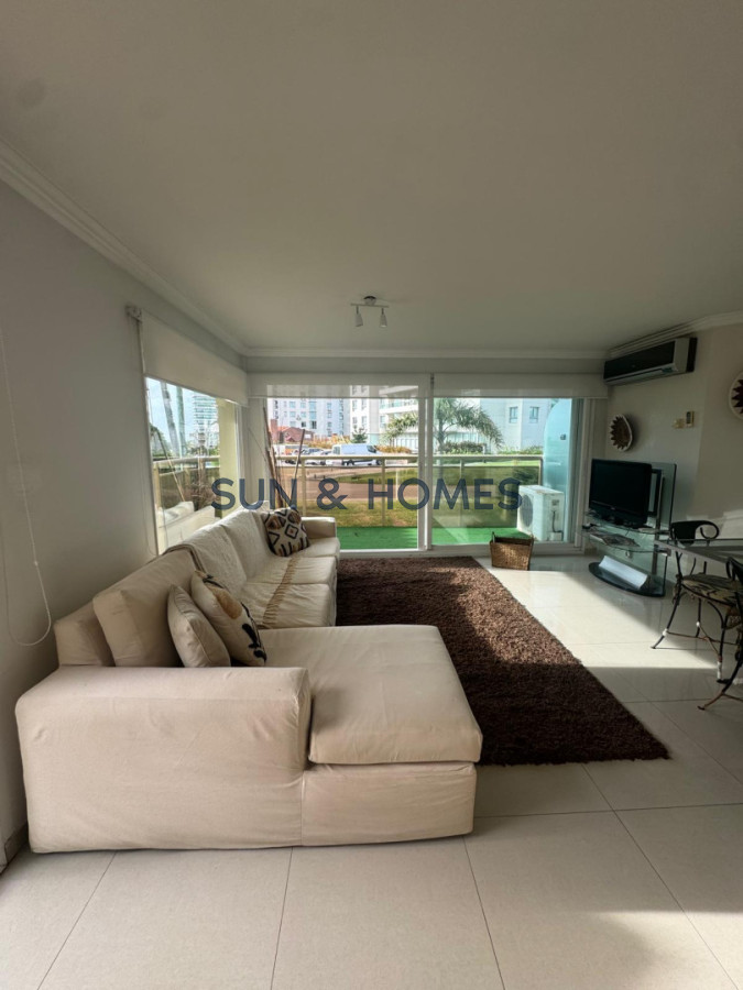 Apartamento ID.541 - OPORTUNIDAD divino apartamento con balcon y parrilla a una cuadra de la playa 